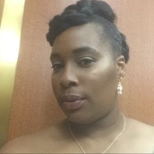 Meet your Posher, Torika